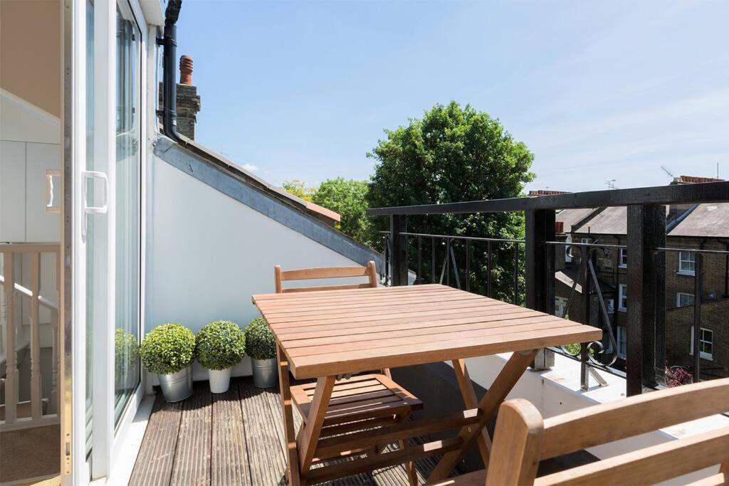 Spacious 3 Bedroom Flat With Terrace London Exterior foto