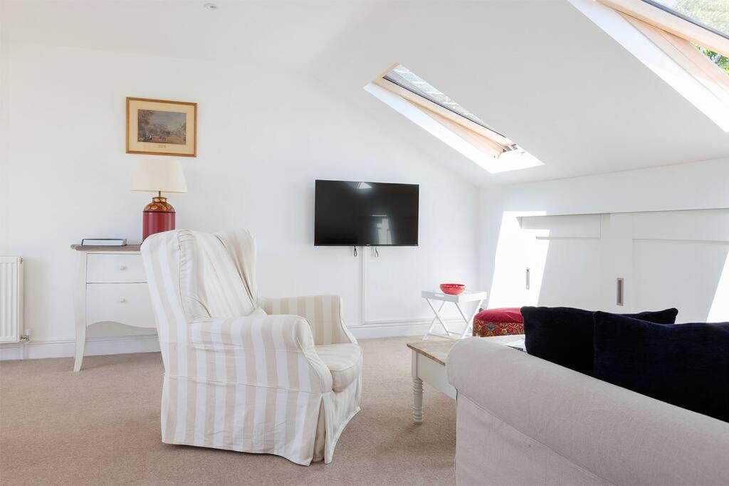 Spacious 3 Bedroom Flat With Terrace London Exterior foto