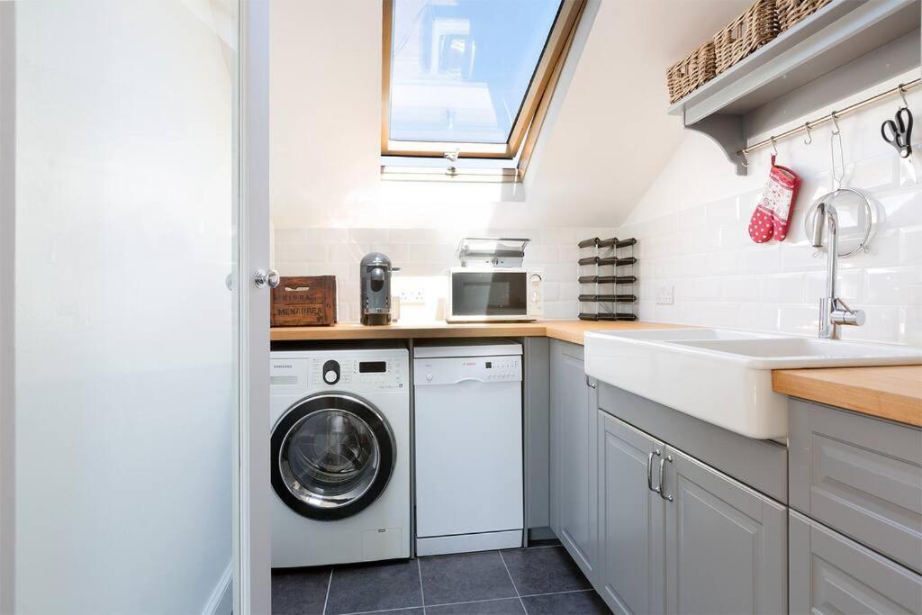 Spacious 3 Bedroom Flat With Terrace London Exterior foto